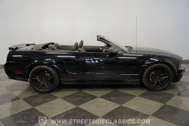 2006 Ford S197 Mustang GT - Image 13 of 31