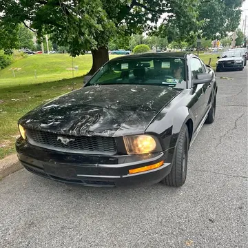 2006 Ford Mustang GT Coupe 2D