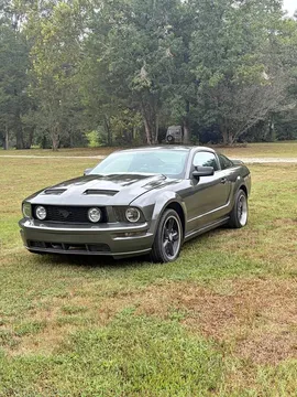 2006 Ford Mustang GT Coupe 2D