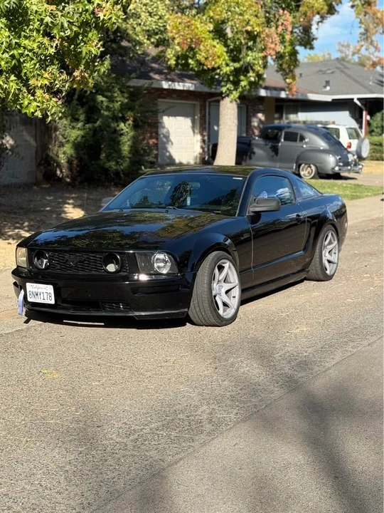 2006 Ford S197 Mustang GT - Image 2 of 15