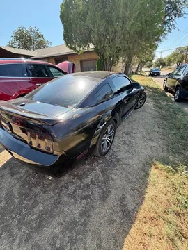 2006 Ford Mustang GT Coupe 2D