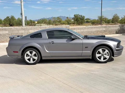 2006 Ford Mustang GT Coupe 2D