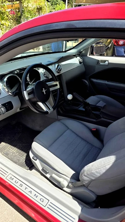 2006 Ford S197 Mustang GT - Image 9 of 10