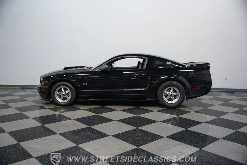 2006 Ford S197 Mustang GT - Image 2 of 30