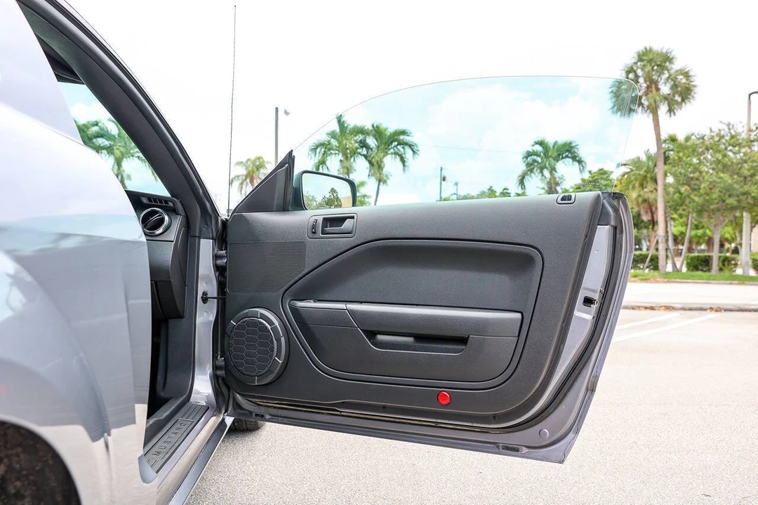 2006 Ford S197 Mustang GT - Image 30 of 31