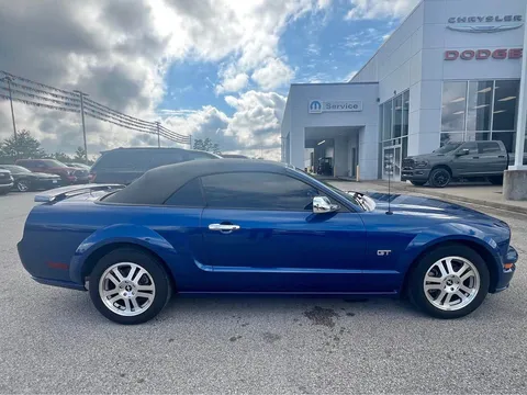 2006 Ford Mustang GT Deluxe Convertible 2D