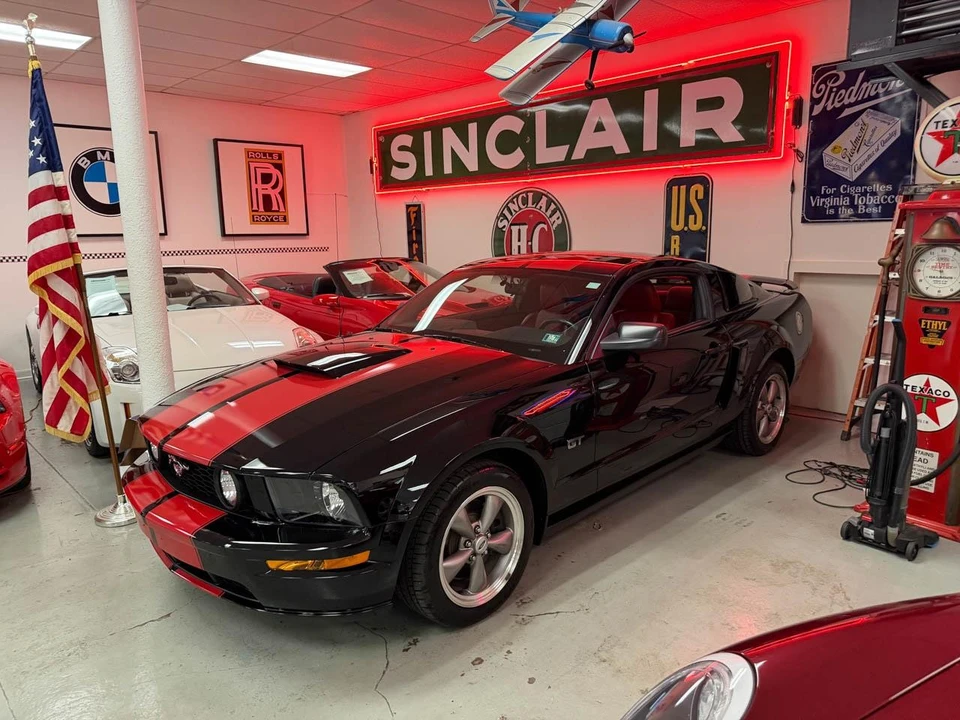 2006 Ford S197 Mustang GT - Image 3 of 31