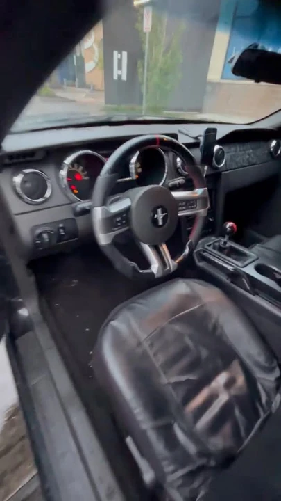 2006 Ford S197 Mustang GT - Image 2 of 2