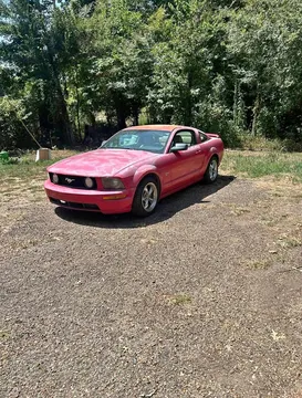 2006 Ford Mustang GT Deluxe Coupe 2D