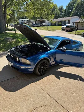 2006 Ford Mustang GT Deluxe Coupe 2D