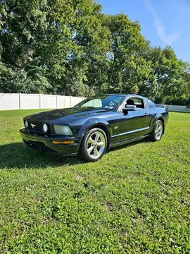 2006 Ford Mustang GT Deluxe Coupe 2D