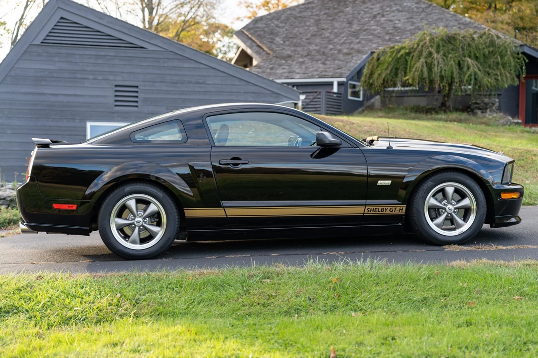 2006 Ford S197 Mustang GT - Image 3 of 31