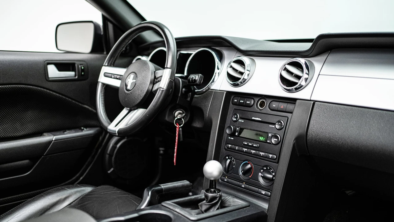 2006 Ford S197 Mustang - Image 17 of 21