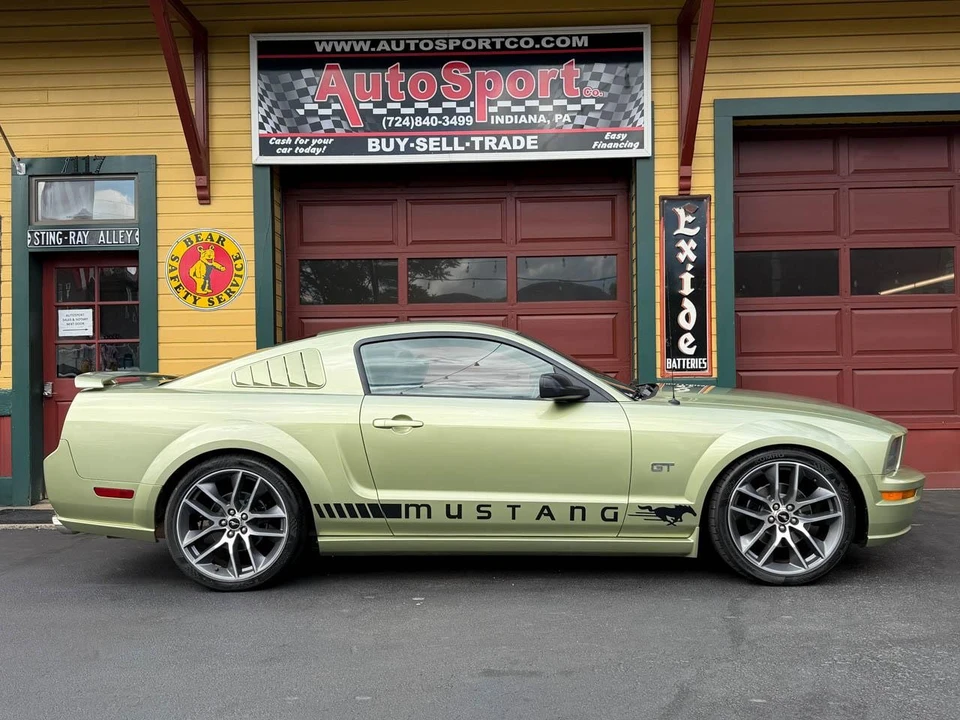2006 Ford S197 Mustang GT - Image 3 of 31