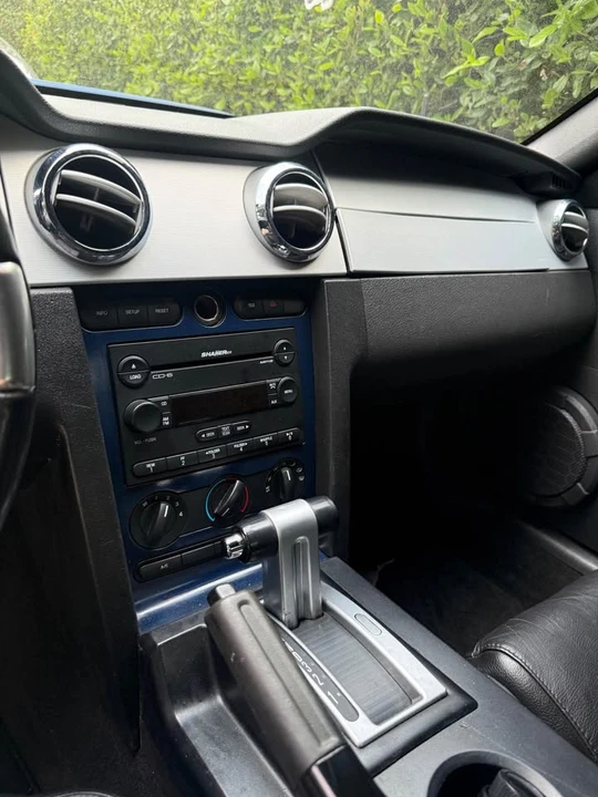 2006 Ford S197 Mustang GT - Image 11 of 12