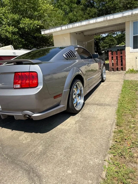 2006 Ford S197 Mustang GT - Image 8 of 13
