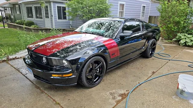 2006 Ford Mustang GT Premium Coupe 2D
