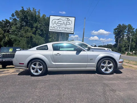 2006 Ford Mustang GT Premium Coupe