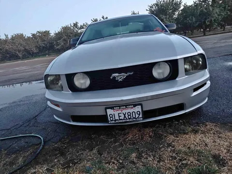 2006 Ford Mustang GT Premium Coupe 2D