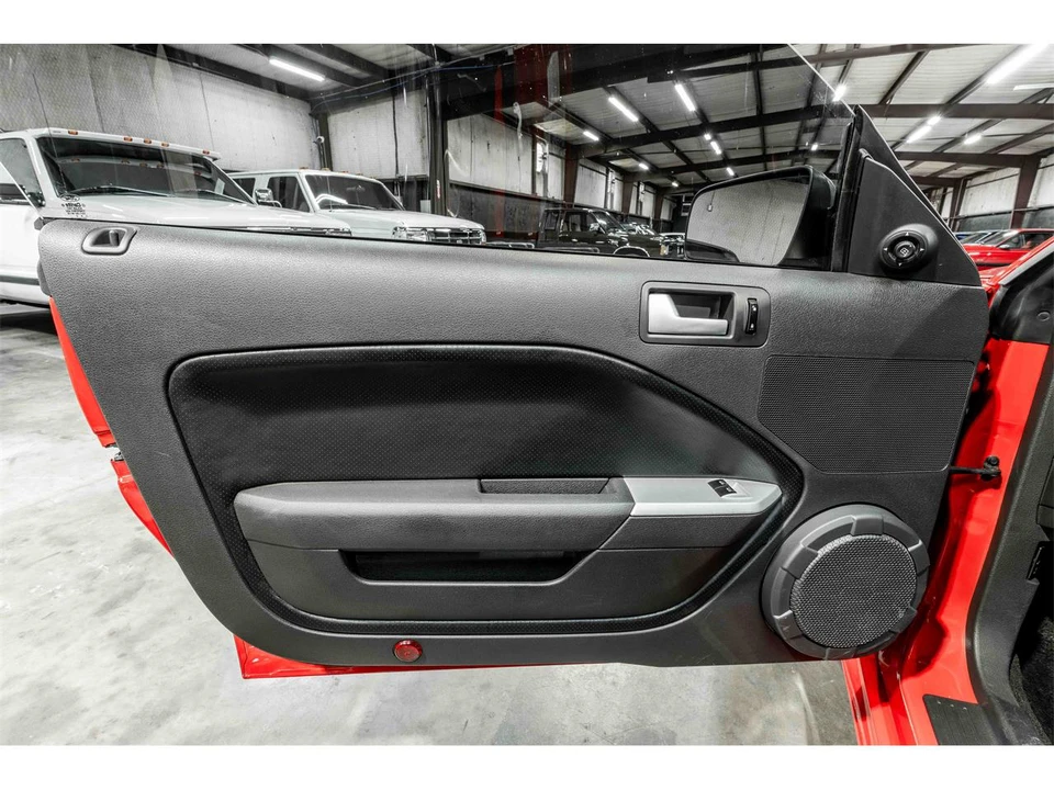 2006 Ford S197 Mustang GT - Image 12 of 24