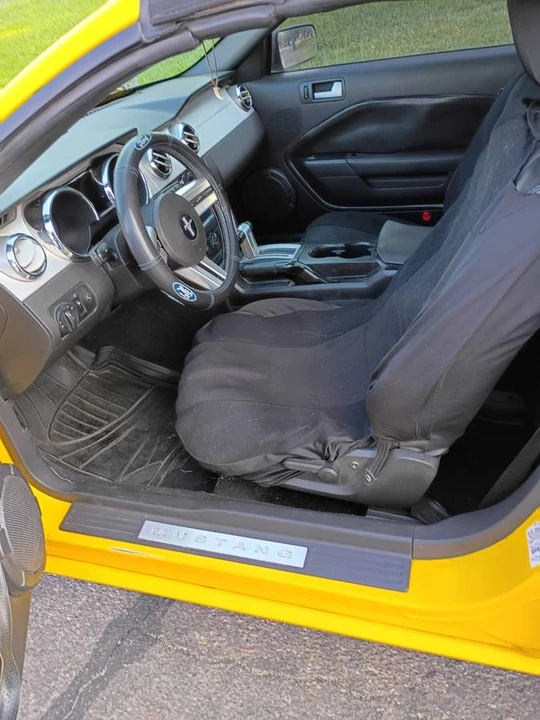 2006 Ford S197 Mustang GT - Image 9 of 13