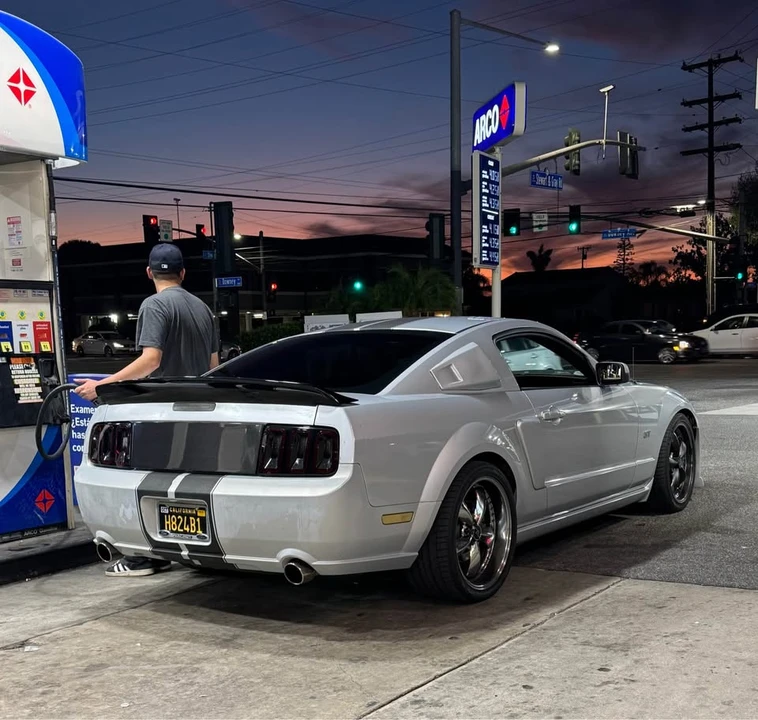 2006 Ford S197 Mustang GT - Image 2 of 4