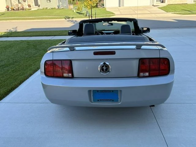 2006 Ford S197 Mustang - Image 9 of 10