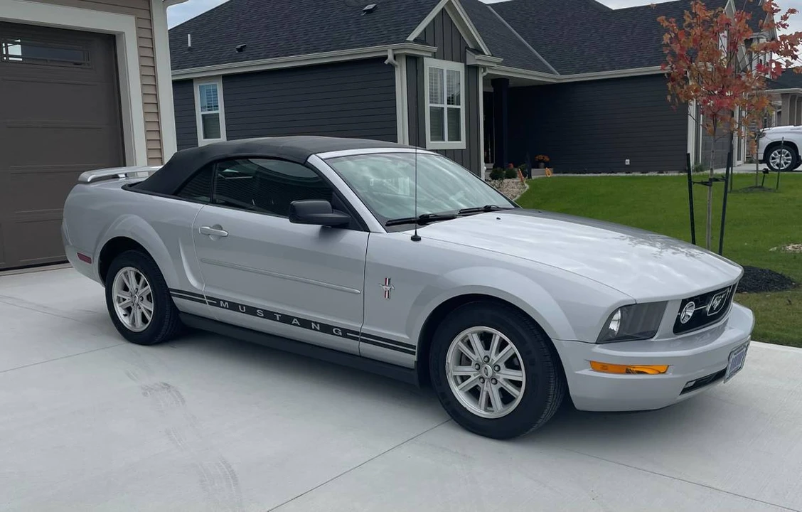 2006 Ford S197 Mustang - Image 2 of 10
