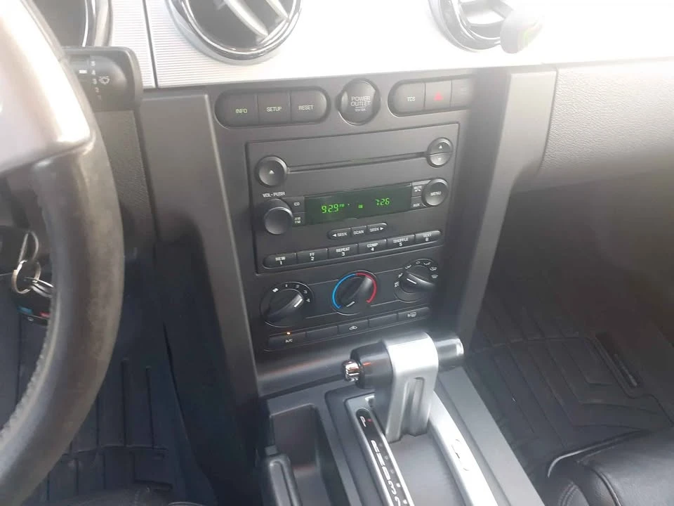 2006 Ford S197 Mustang - Image 2 of 3