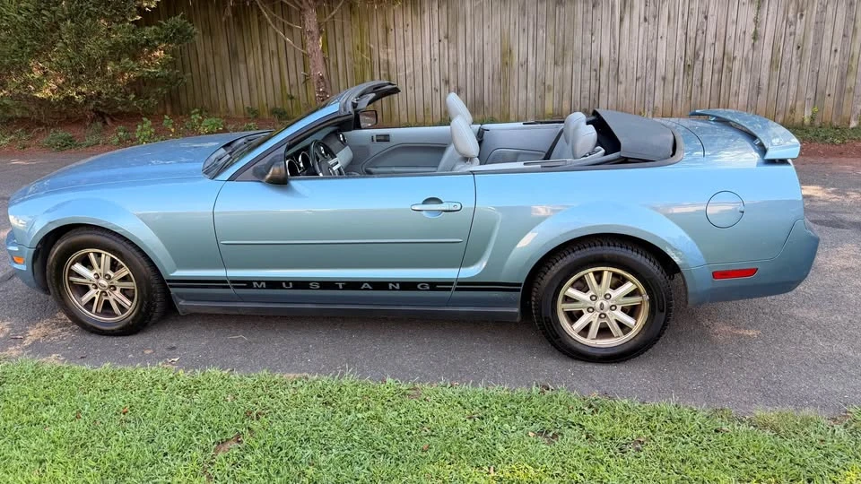 2006 Ford S197 Mustang - Image 16 of 19