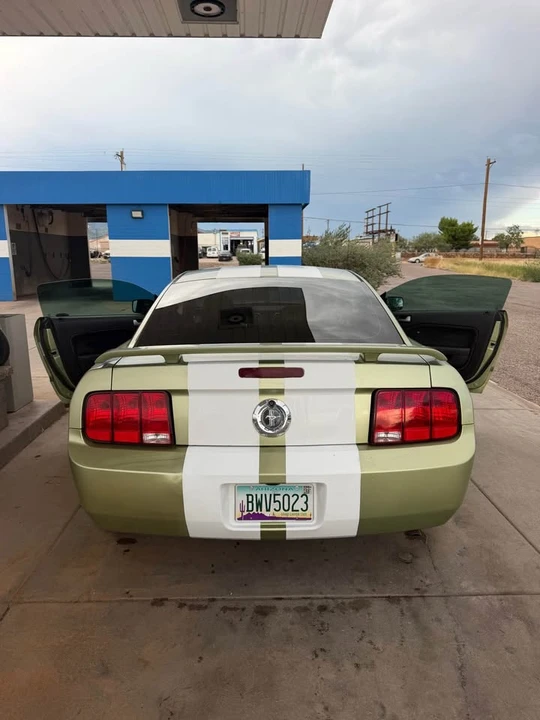 2006 Ford S197 Mustang - Image 2 of 12