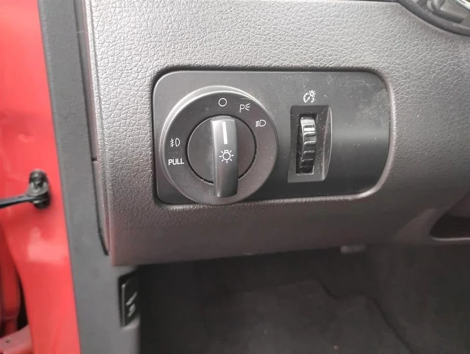 2006 Ford S197 Mustang - Image 14 of 20