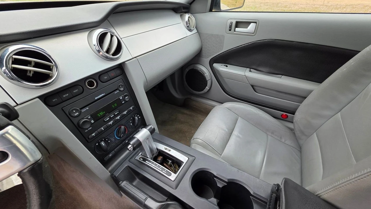 2006 Ford S197 Mustang - Image 14 of 21