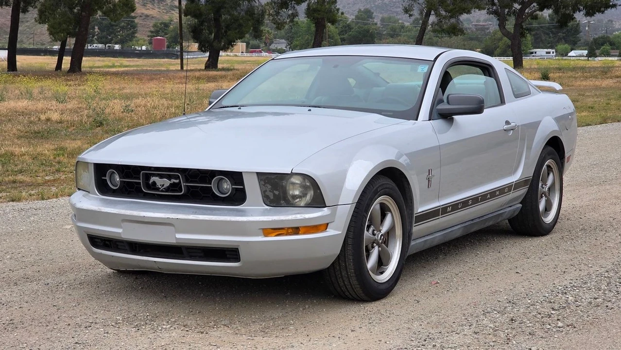 2006 Ford S197 Mustang - Image 5 of 12