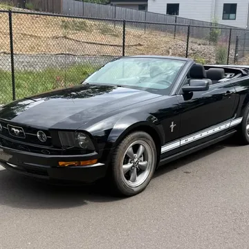 2006 Ford Mustang · Premium Convertible 2D