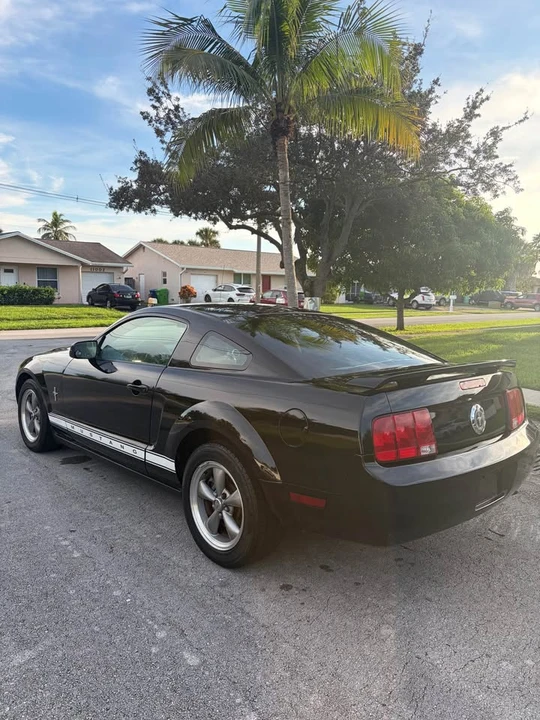 2006 Ford S197 Mustang - Image 2 of 13