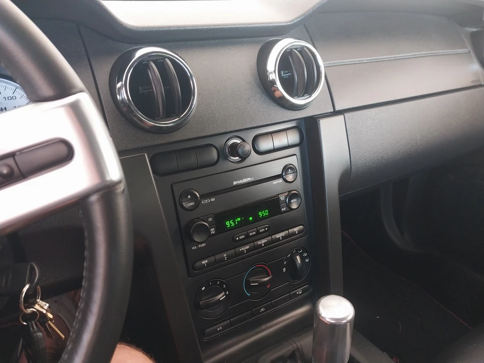 2006 Ford S197 Mustang - Image 9 of 15