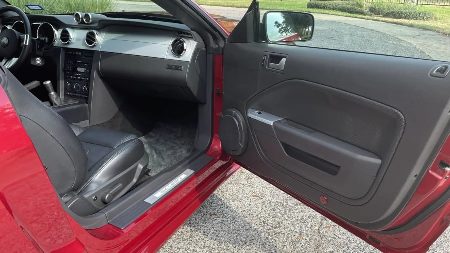 2006 Ford S197 Mustang - Image 13 of 23