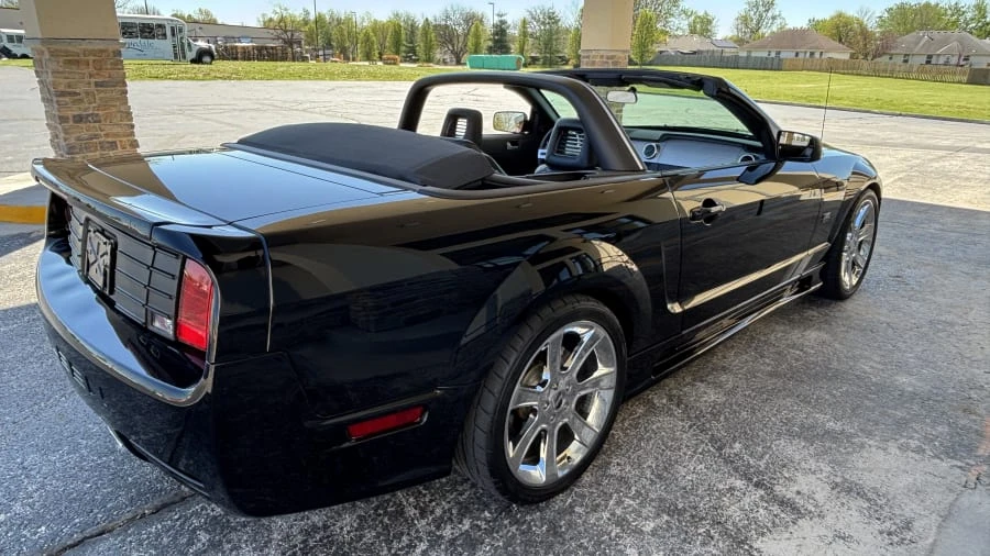 2006 Ford S197 Mustang - Image 2 of 9