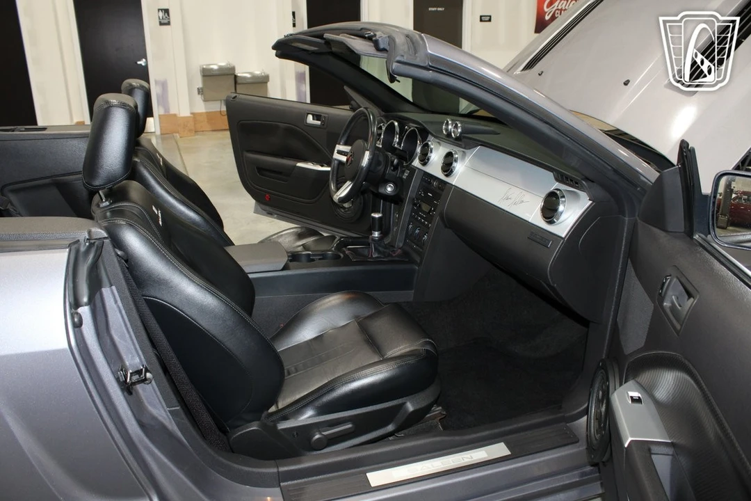 2006 Ford S197 Mustang - Image 8 of 12