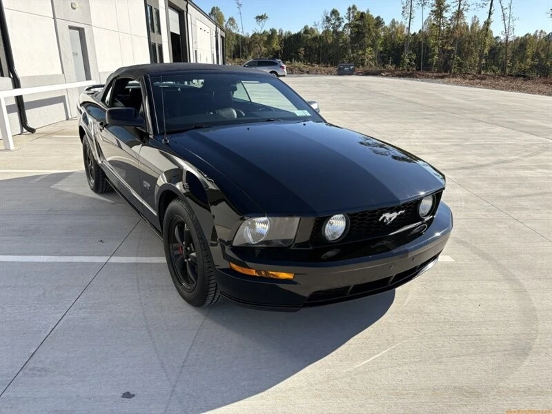 2006 Ford S197 Mustang GT - Image 2 of 31