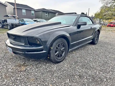 2006 Ford Mustang V6 Convertible 2D
