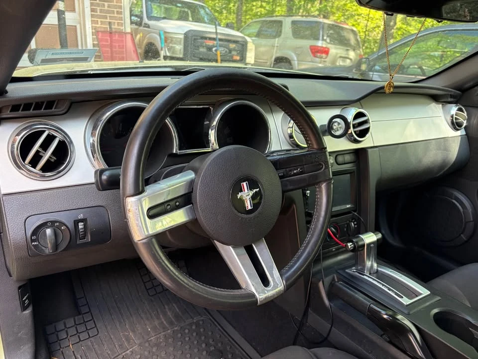 2006 Ford S197 Mustang - Image 2 of 8