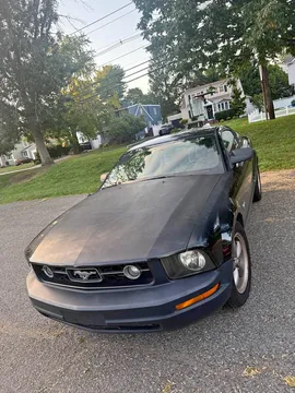2006 Ford Mustang V6 Coupe 2D