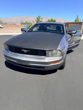 2006 Ford Mustang V6 Coupe 2D