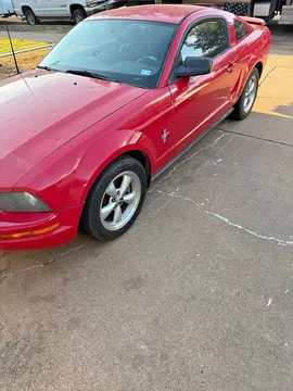 2006 Ford Mustang V6 Coupe 2D