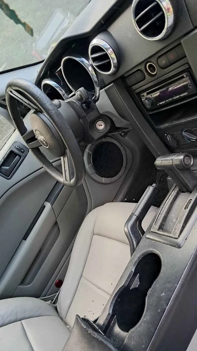 2006 Ford S197 Mustang - Image 2 of 9