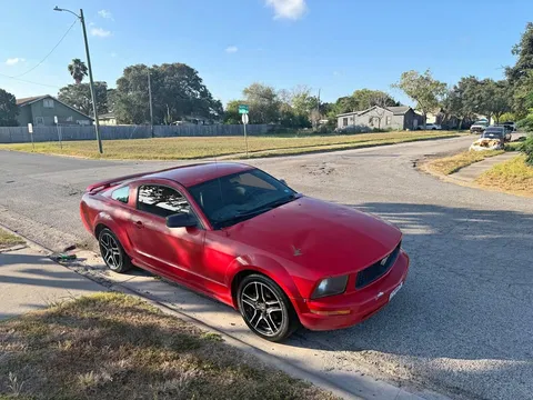 2006 Ford Mustang V6 Coupe 2D