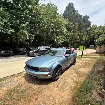 2006 Ford Mustang V6 Premium Coupe 2D