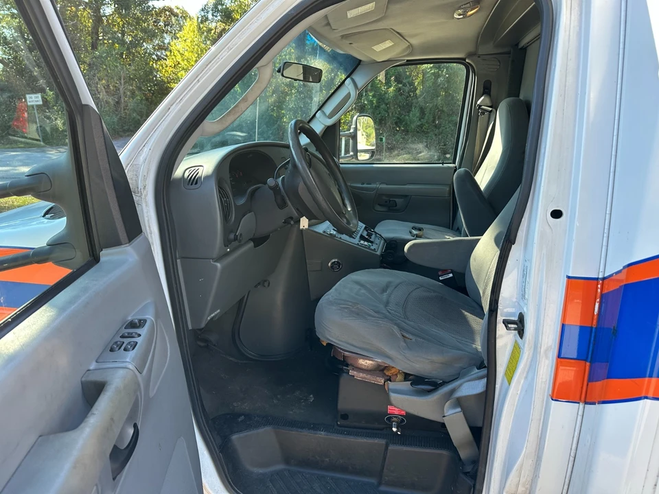 2006 Ford Econoline Van - Image 4 of 12